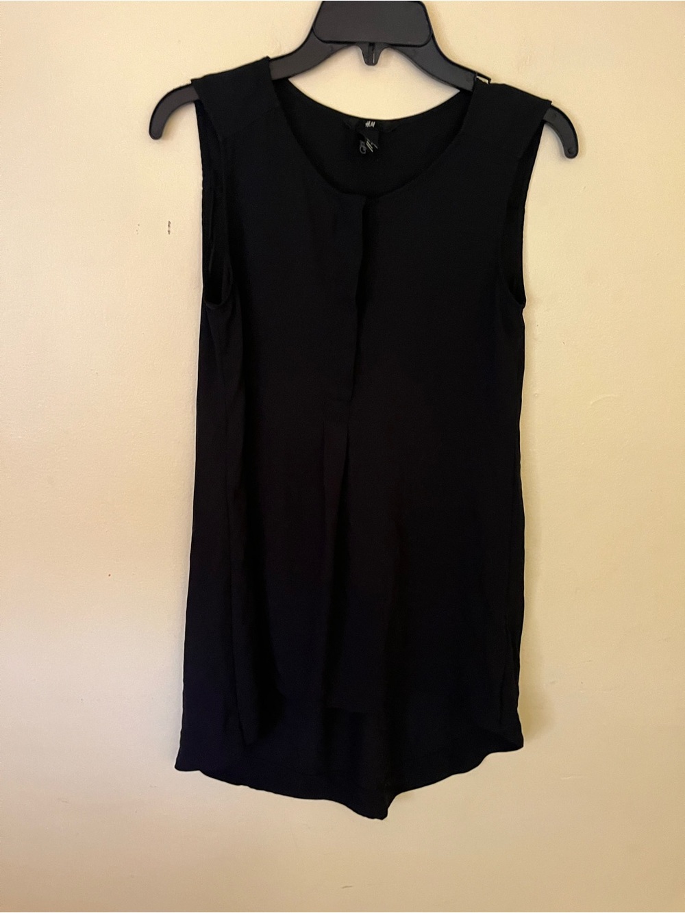 H&M Black Sleeveless Shift Tank Top Size 6